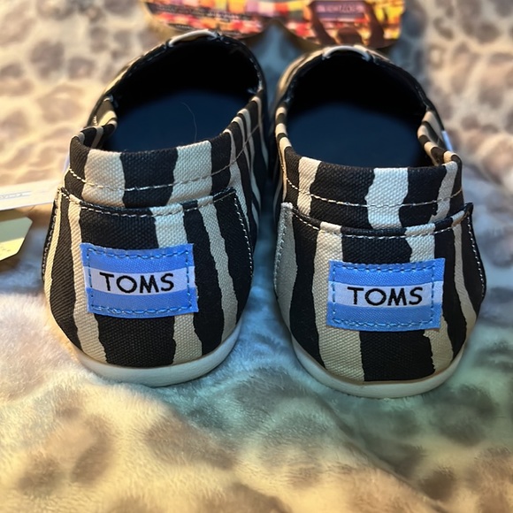 NWT WOMENS CLASSIC ZEBRA HEMP SZ 6.5. - Picture 2 of 6